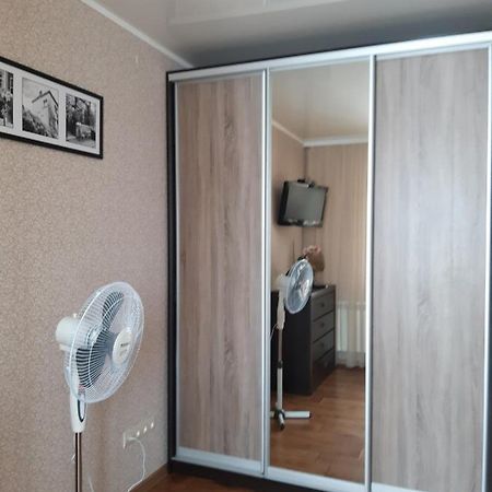 Однокімнатна Shepetovka Exterior foto